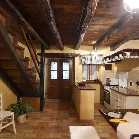 In Buzet/istrien 9974 Holiday home *