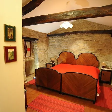 In Buzet/istrien 9974 Holiday home Prodani