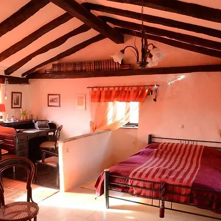 In Buzet/istrien 9974 Holiday home