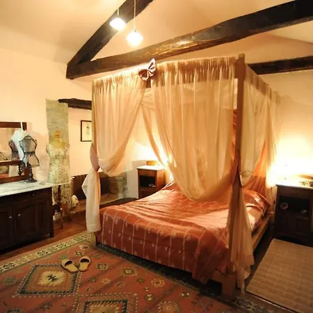 In Buzet/istrien 9974 Holiday home *